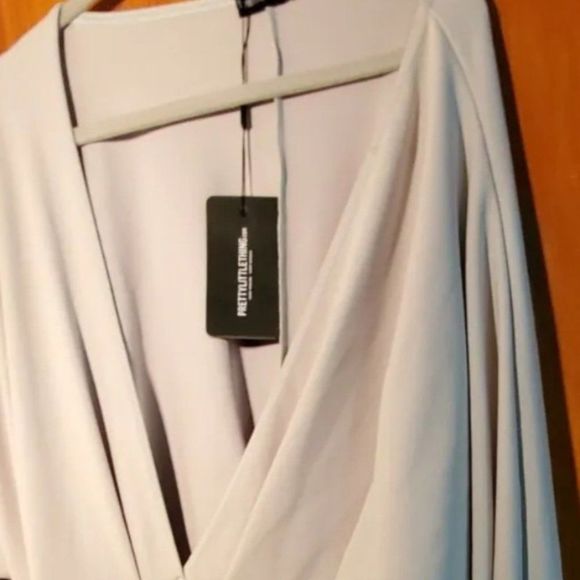 PrettyLittleThingJumpsuit Size 24Sage GreenNWT - Picture 1 of 7